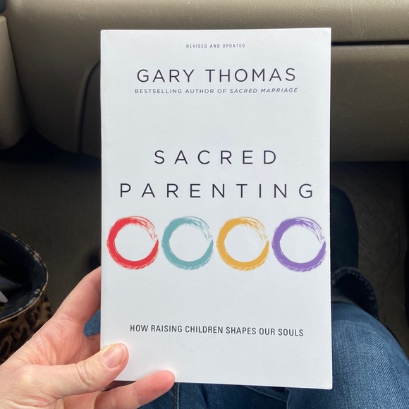 Sacred Parenting by Gary Thomas - Picture 1 of 4